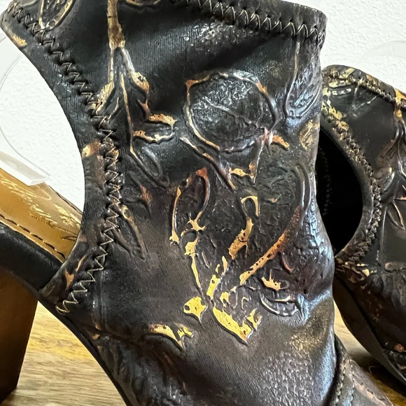 Patricia Nash Soft Gold Gilded Shootie Sandals - Picture 7 of 11